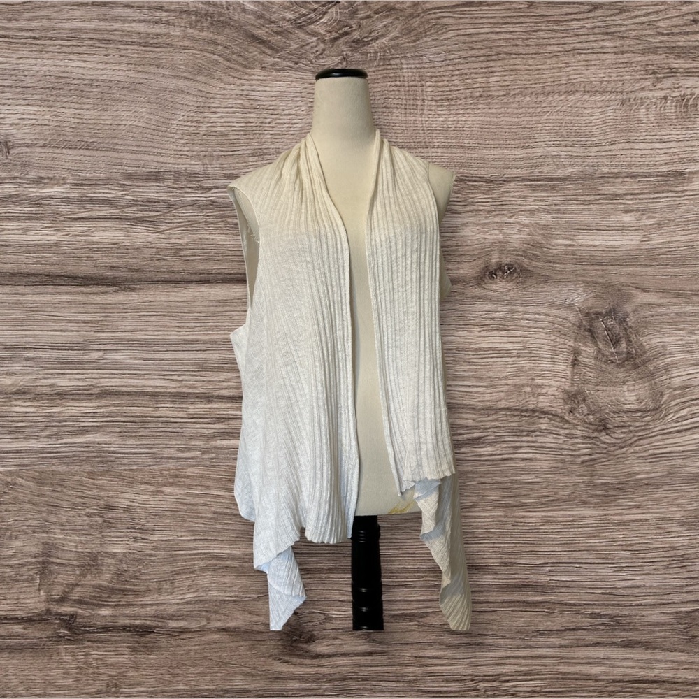 Eileen Fisher 100 💯 linen sleeveless white vest size XL